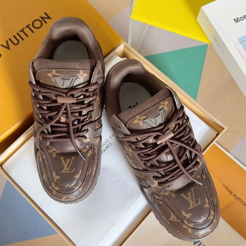 Classic Louis Vuitton Trainer Sneaker 31509