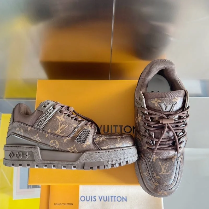 Classic Louis Vuitton Trainer Sneaker 31509