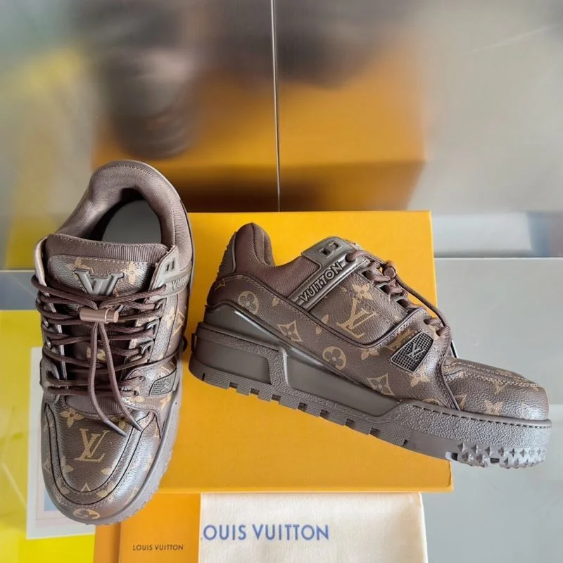 Classic Louis Vuitton Trainer Sneaker 31509