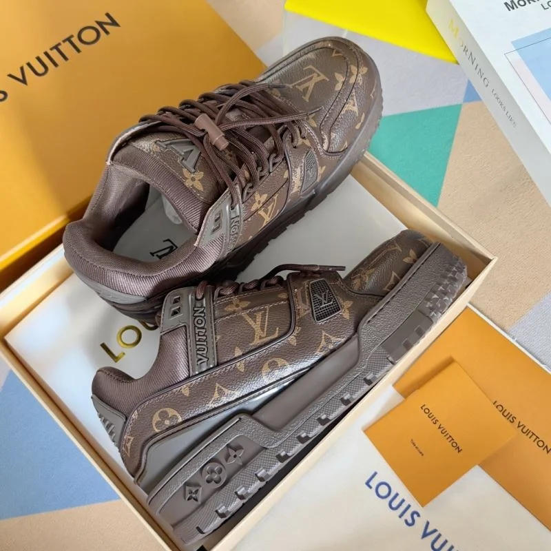 Classic Louis Vuitton Trainer Sneaker 31509