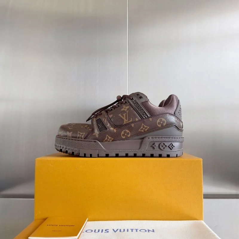 Classic Louis Vuitton Trainer Sneaker 31509