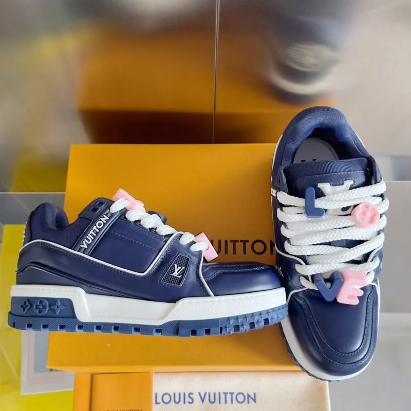 Louis Vuitton Trainer Sneaker Fashionable 31486