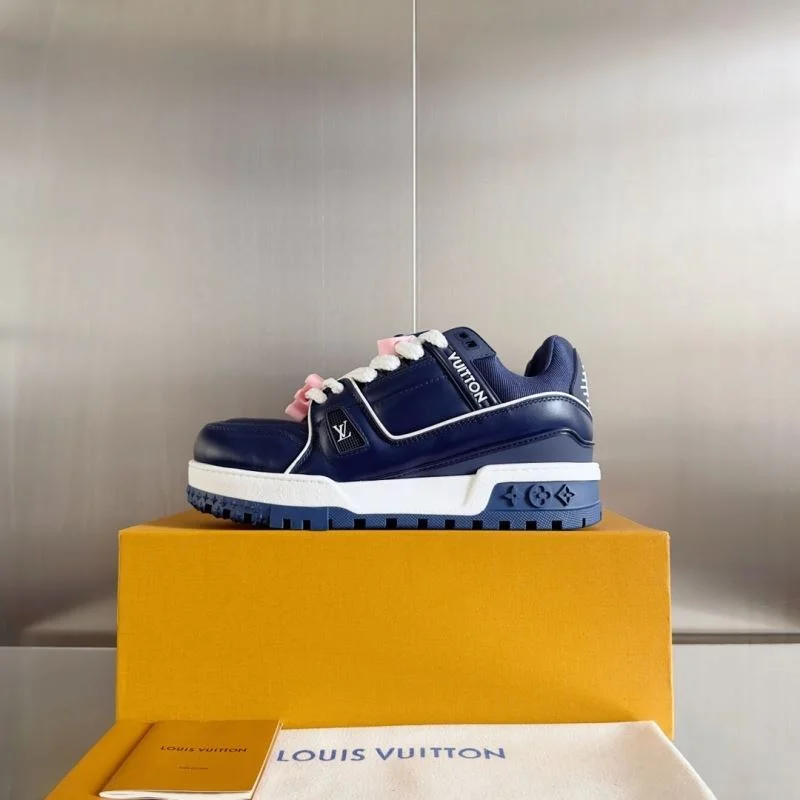 Louis Vuitton Trainer Sneaker Fashionable 31486