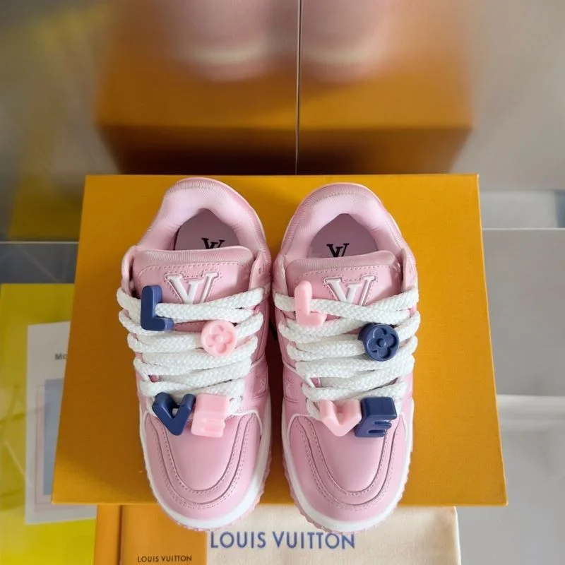 Cozy Louis Vuitton Trainer Sneaker 31491