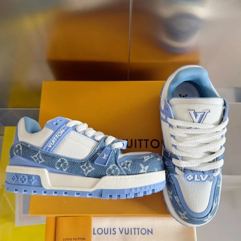 Trendsetting Louis Vuitton Trainer Sneaker 31492