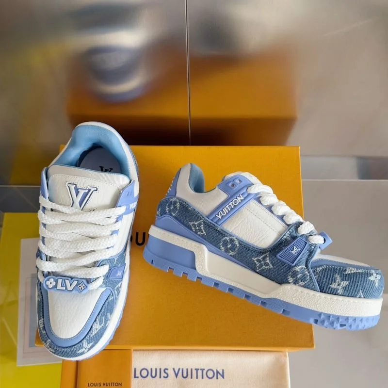 Trendsetting Louis Vuitton Trainer Sneaker 31492