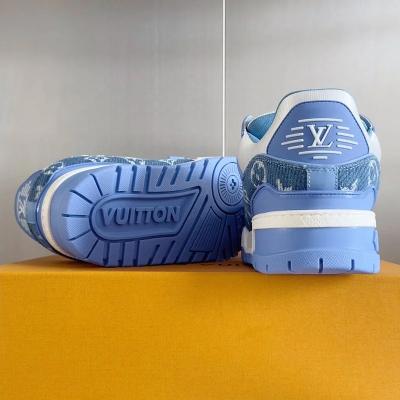 Trendsetting Louis Vuitton Trainer Sneaker 31492
