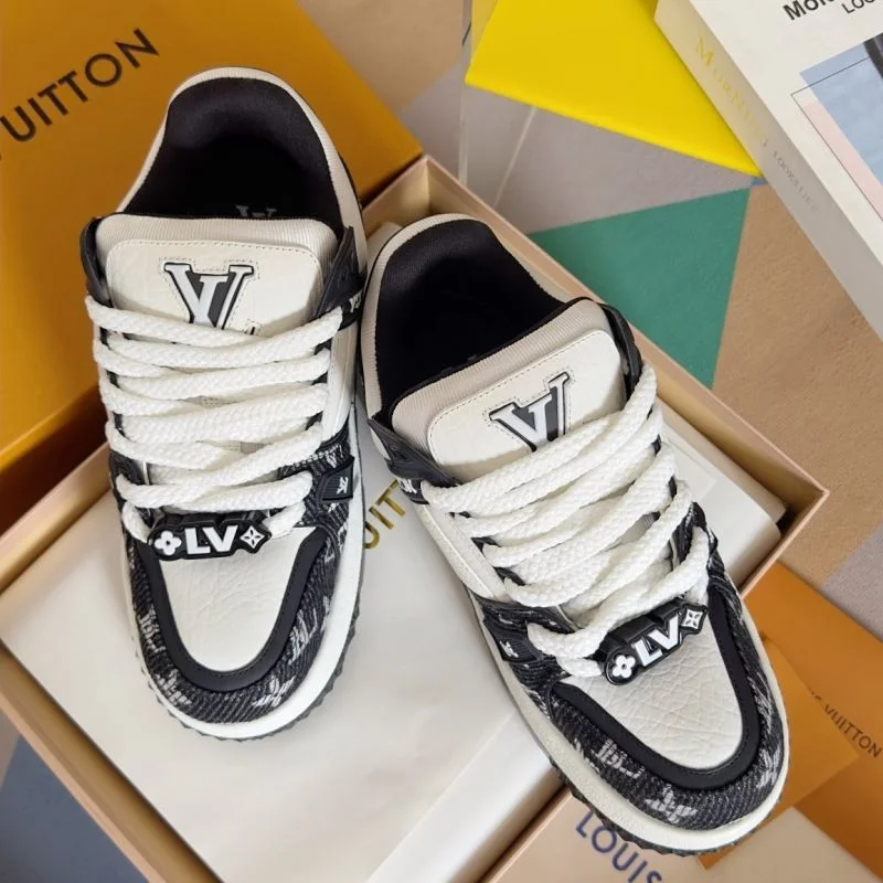 Casual Louis Vuitton Trainer Sneaker 31487