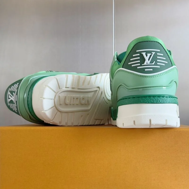 Louis Vuitton Trainer Sneaker Resilient 31493