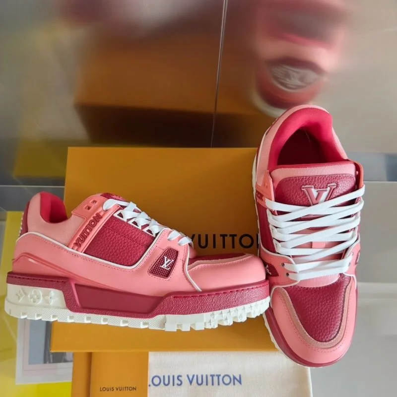 Chic Louis Vuitton Trainer Sneaker 31505