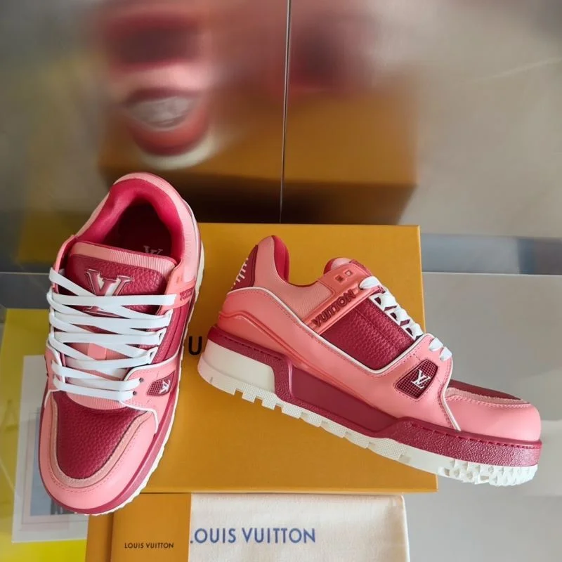 Chic Louis Vuitton Trainer Sneaker 31505