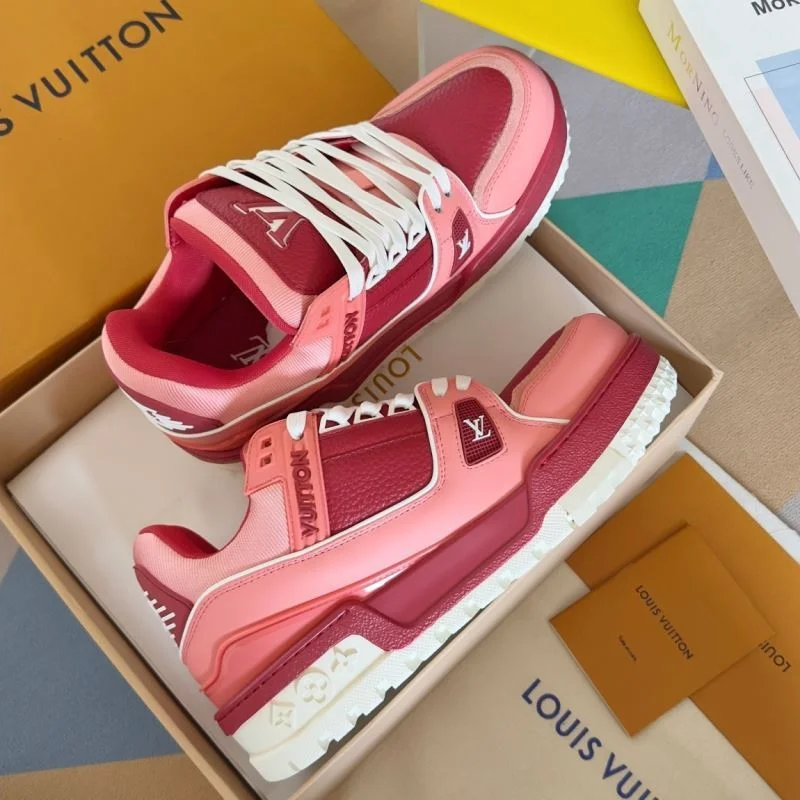 Chic Louis Vuitton Trainer Sneaker 31505