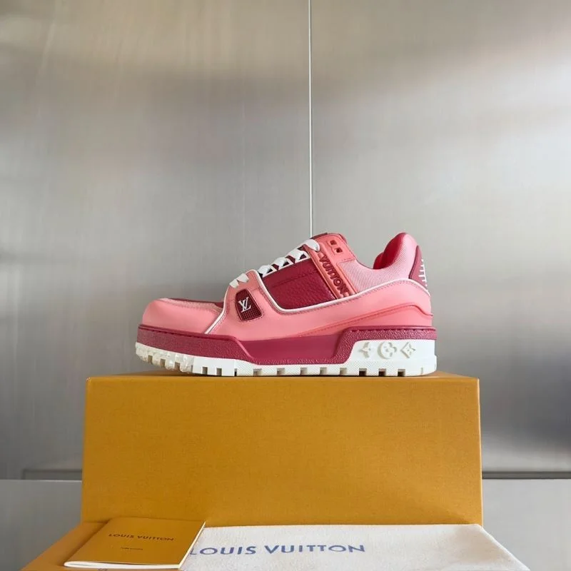 Chic Louis Vuitton Trainer Sneaker 31505
