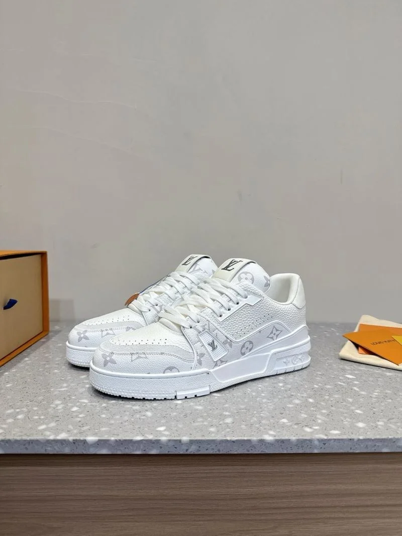 Louis Vuitton Trainer Sneaker Modern 31499