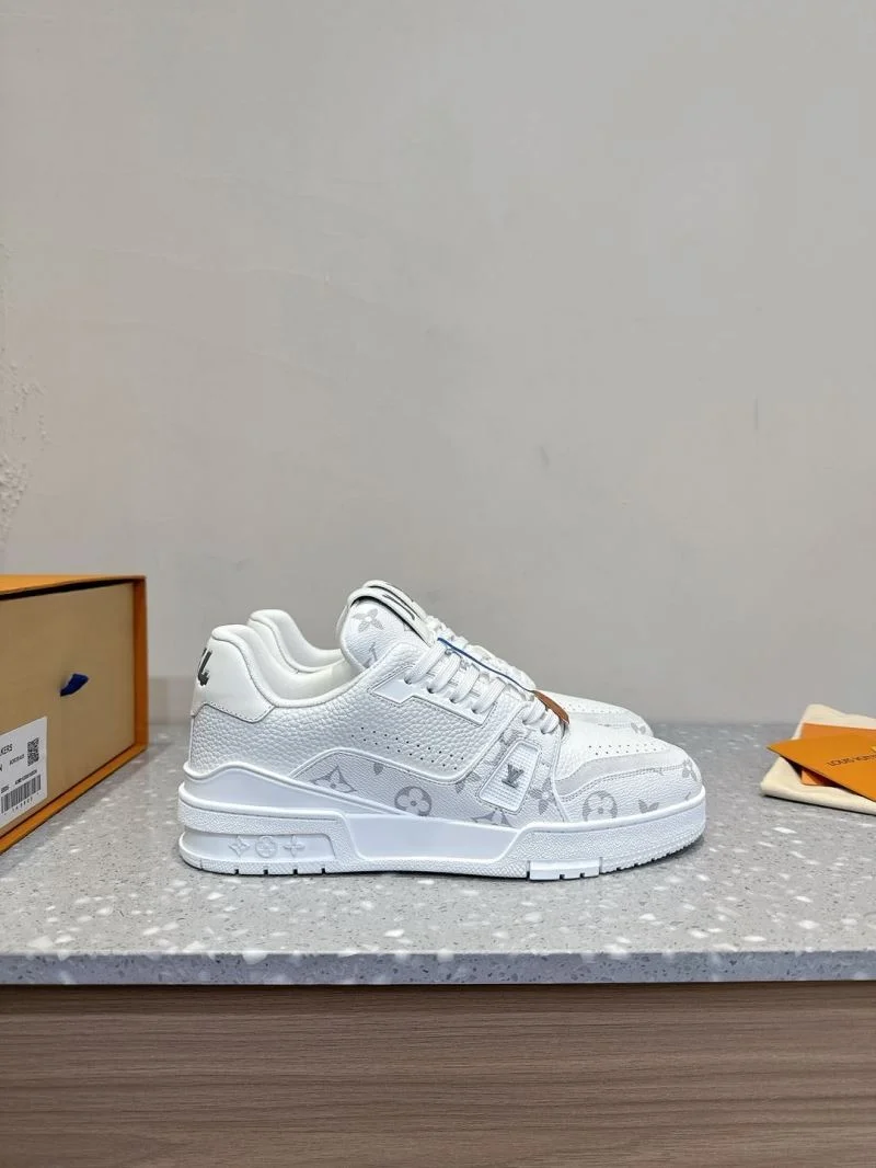 Louis Vuitton Trainer Sneaker Modern 31499
