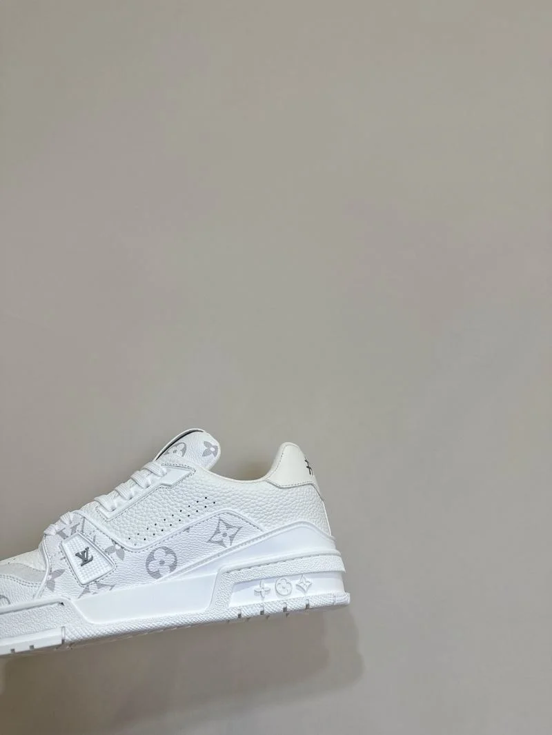 Louis Vuitton Trainer Sneaker Modern 31499