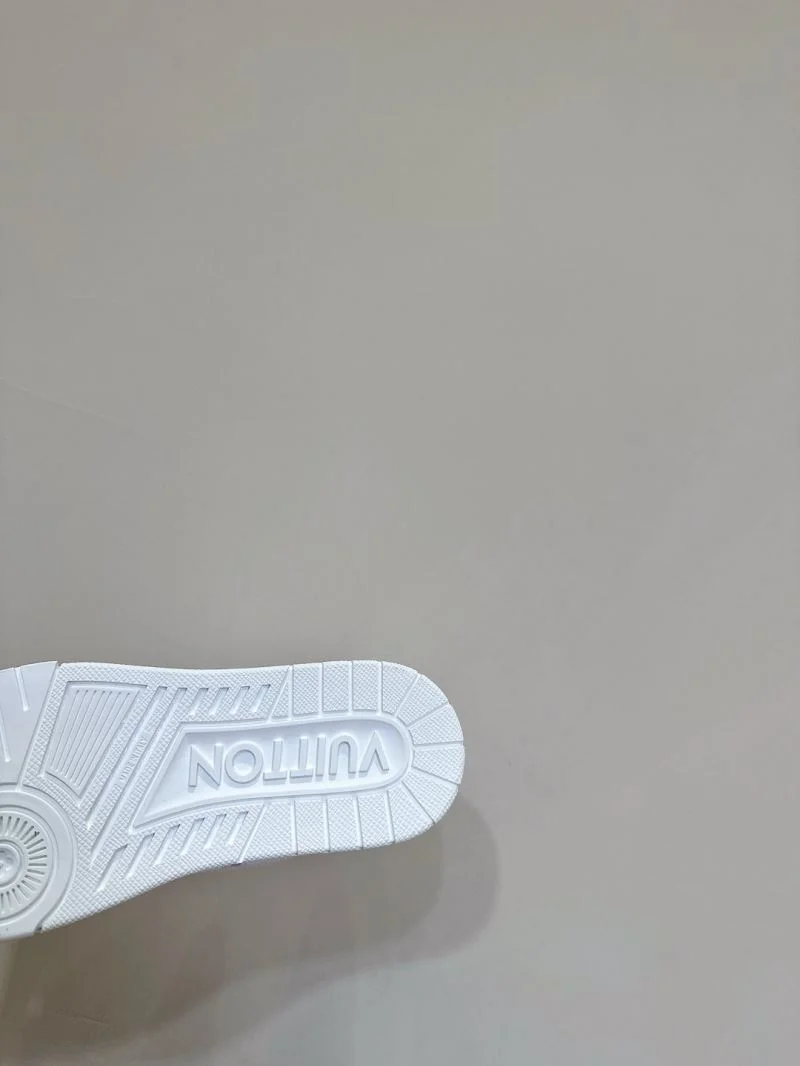 Louis Vuitton Trainer Sneaker Modern 31499