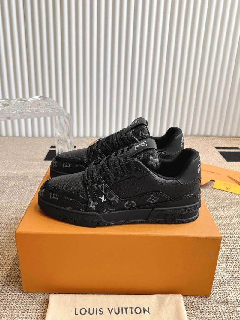 Louis Vuitton Trainer Sneaker Sleek 31494