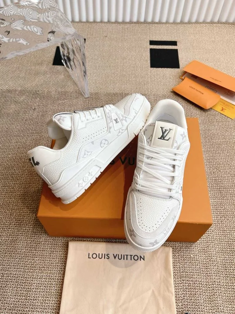 SmartChoice Louis Vuitton Trainer Sneaker 31484