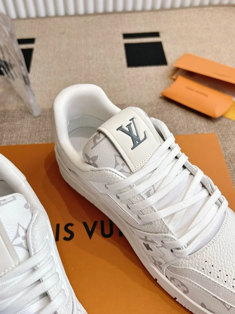 SmartChoice Louis Vuitton Trainer Sneaker 31484