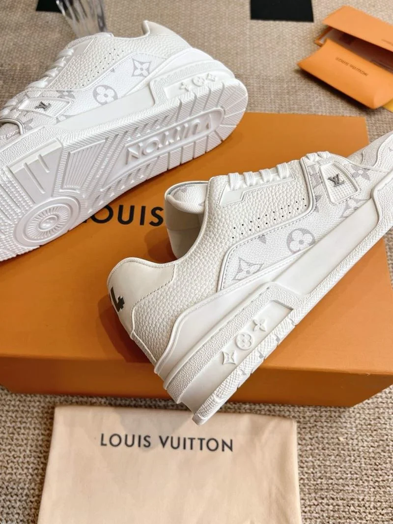 SmartChoice Louis Vuitton Trainer Sneaker 31484
