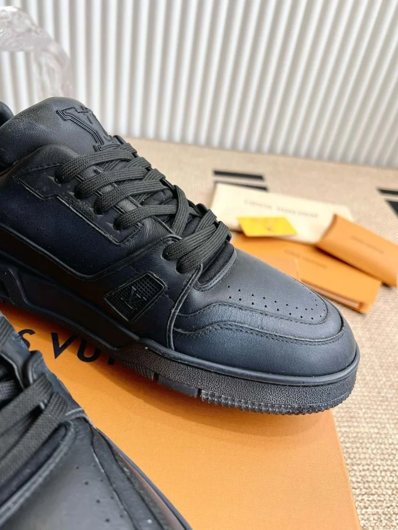 OnTrend Louis Vuitton Trainer Sneaker 31480