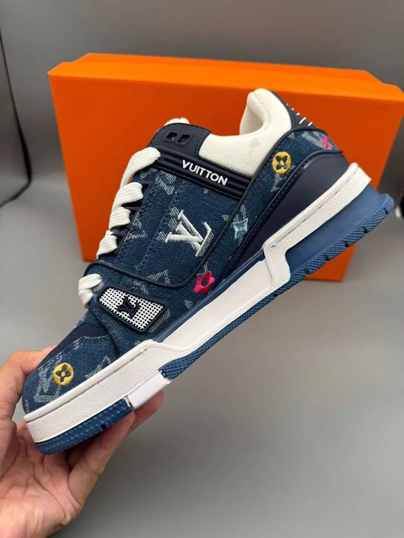 Tailored Louis Vuitton Trainer Sneaker 31476