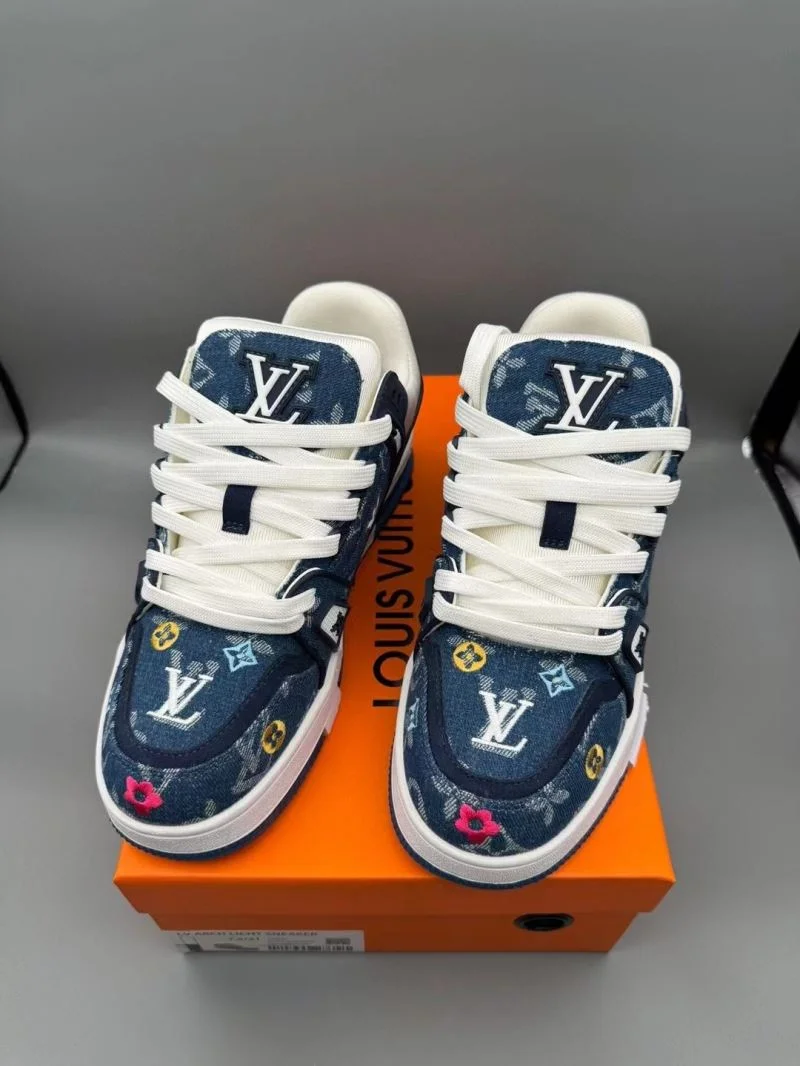 Tailored Louis Vuitton Trainer Sneaker 31476