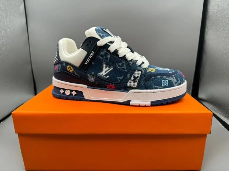 Tailored Louis Vuitton Trainer Sneaker 31476