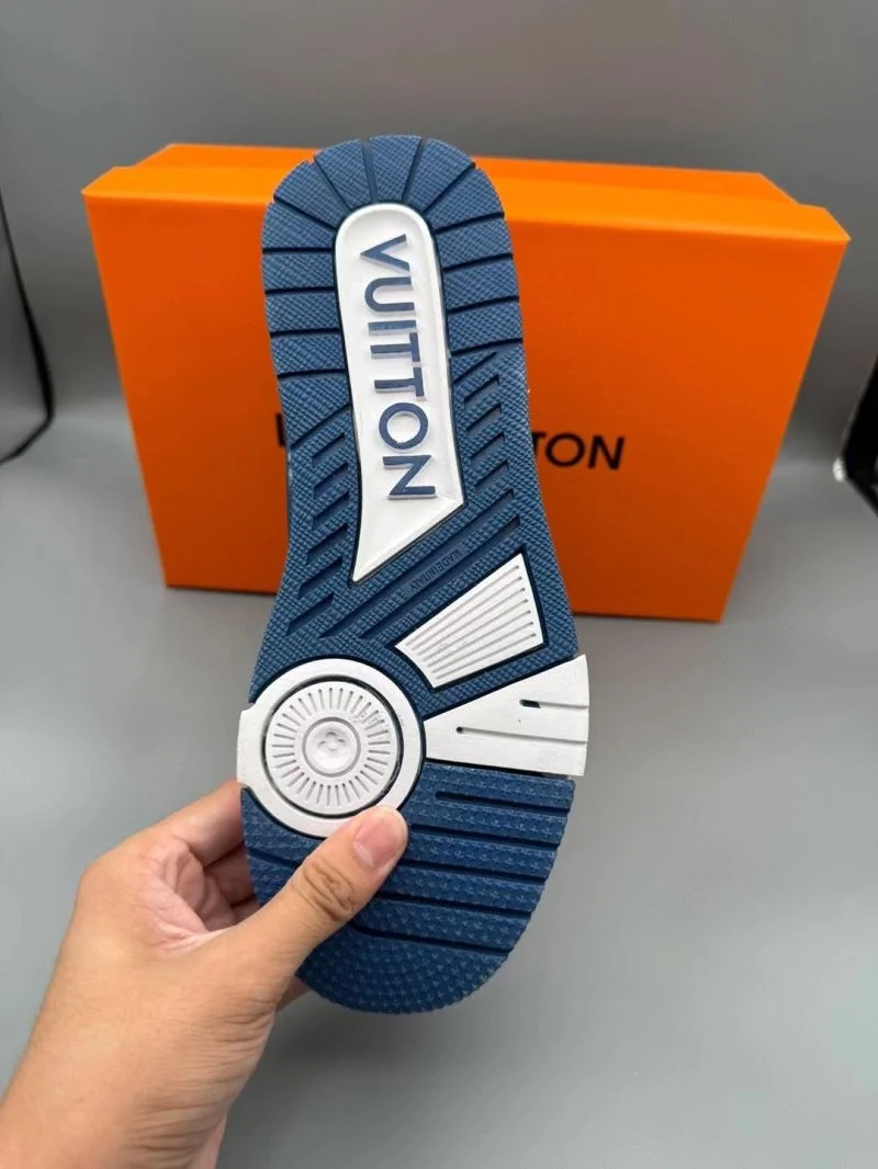 Tailored Louis Vuitton Trainer Sneaker 31476