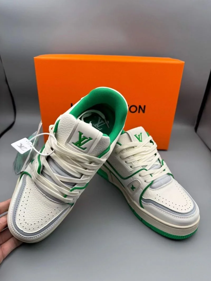 Stretchable Louis Vuitton Trainer Sneaker 31463