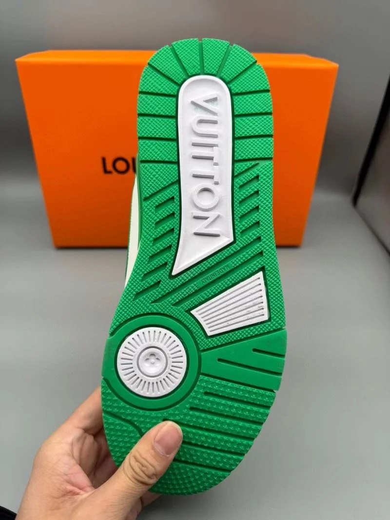 Stretchable Louis Vuitton Trainer Sneaker 31463