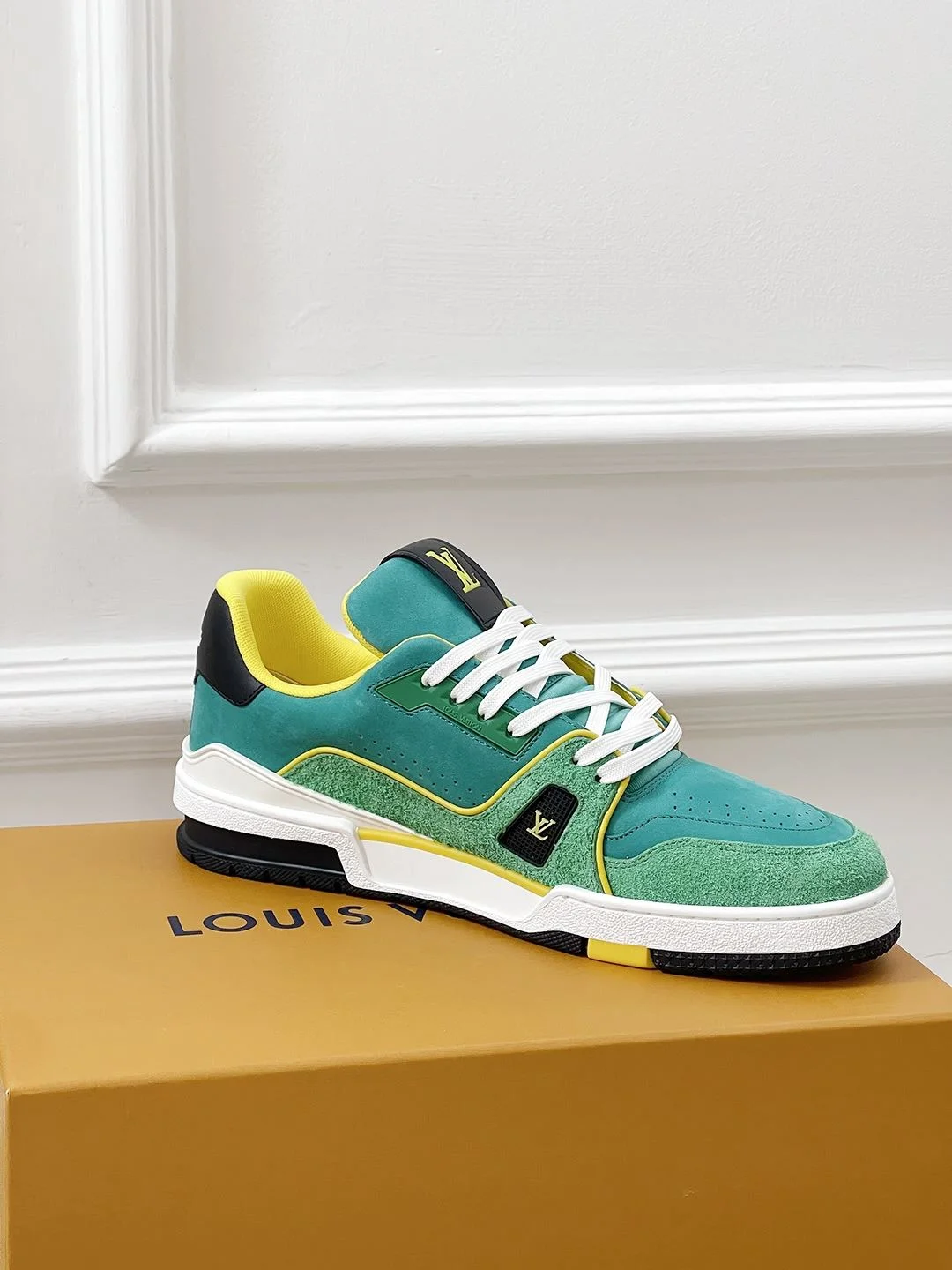 WrinkleFree Louis Vuitton Trainer Sneaker 31461