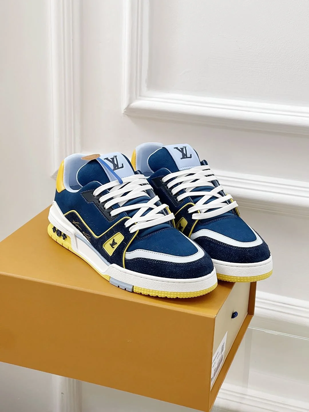 Louis Vuitton Trainer Sneaker Seasonal 31466