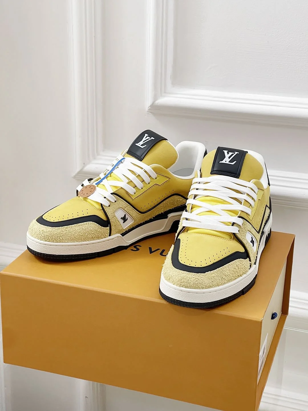 Louis Vuitton Trainer Sneaker Breathable 31464