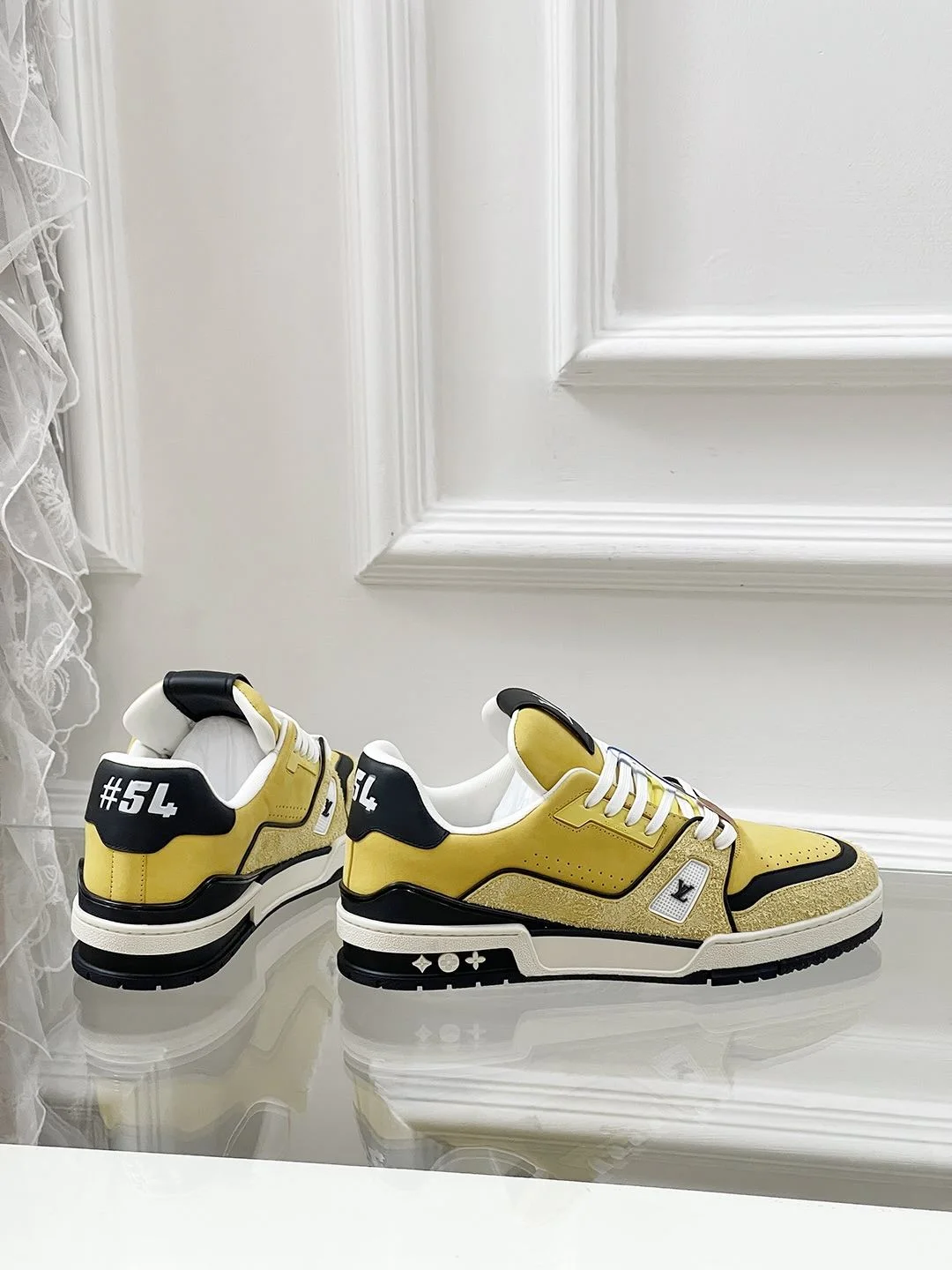 Louis Vuitton Trainer Sneaker Breathable 31464