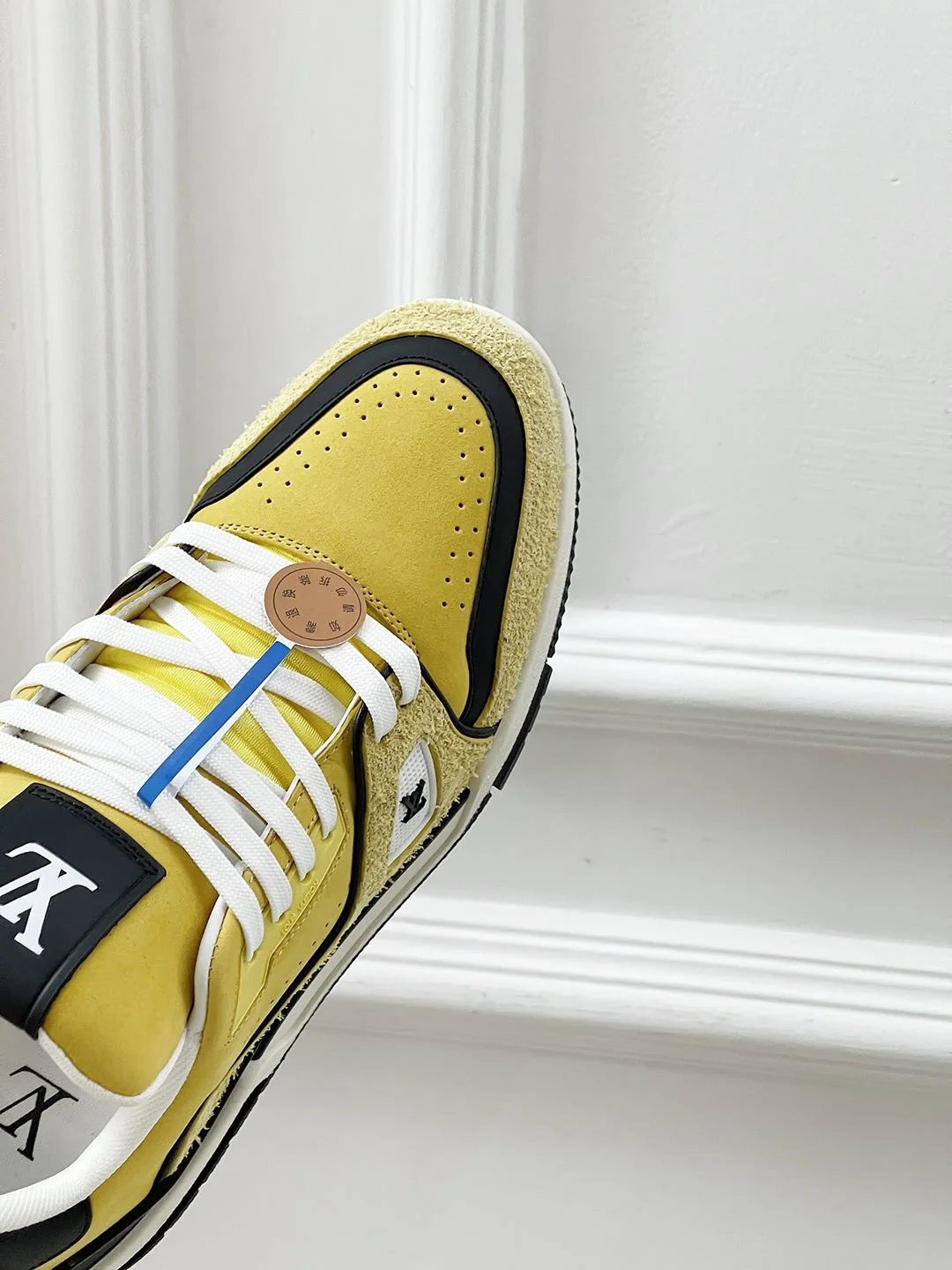 Louis Vuitton Trainer Sneaker Breathable 31464