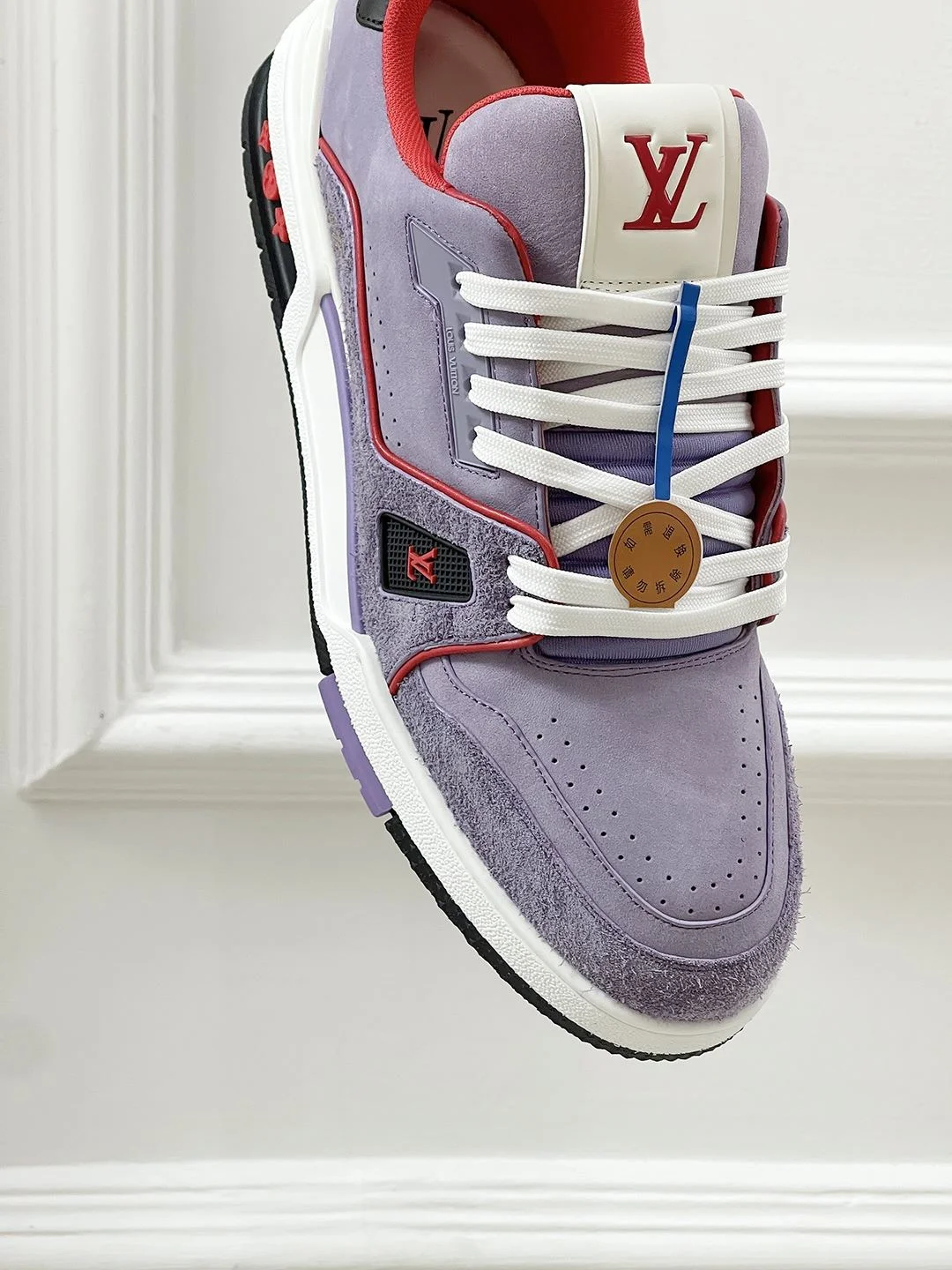 Lightweight Louis Vuitton Trainer Sneaker 31455
