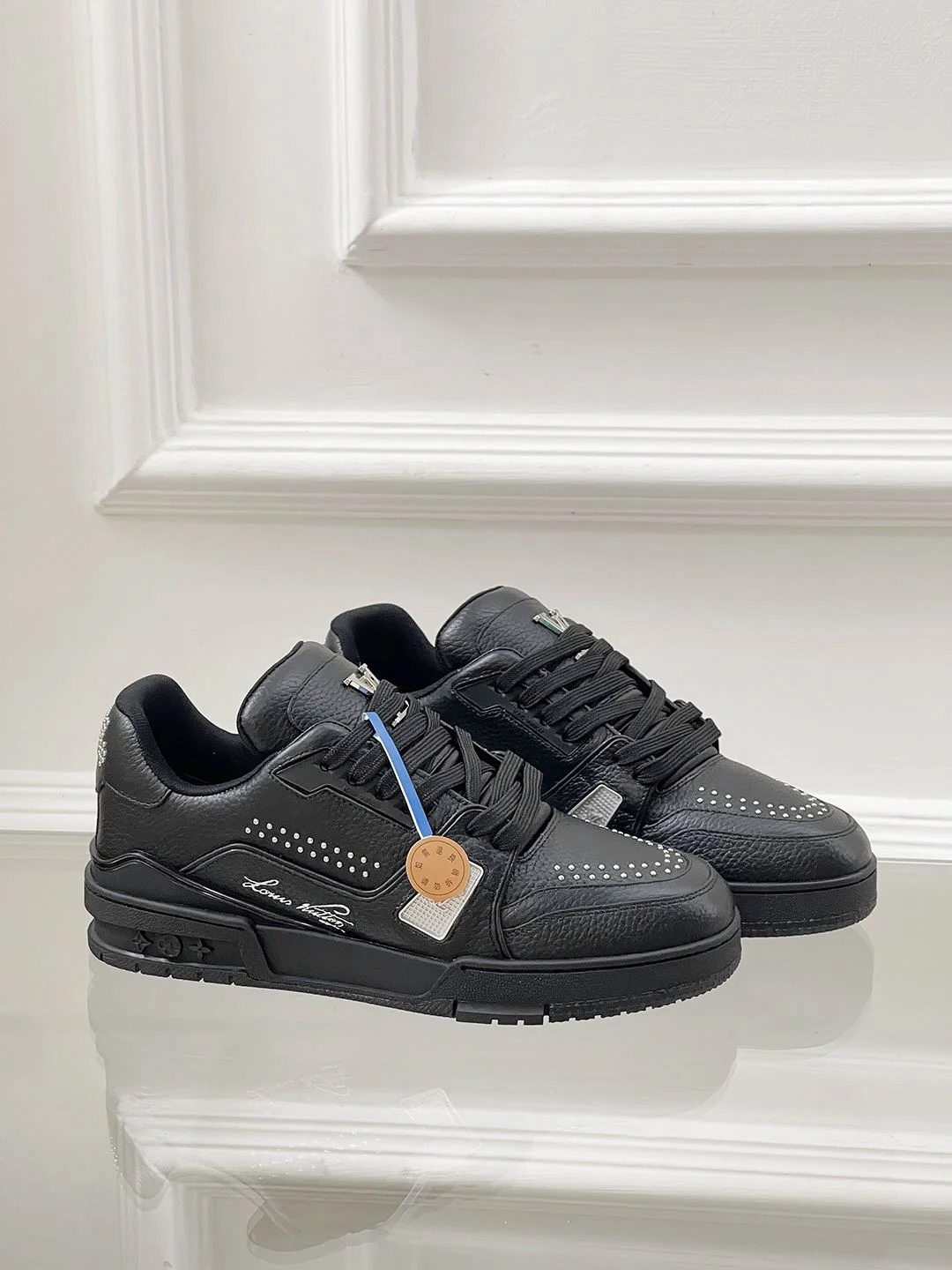 Louis Vuitton Trainer Sneaker FashionForward 31460
