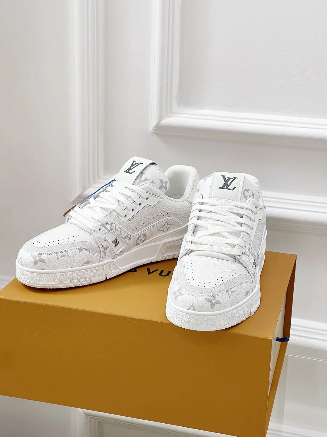 Youthful Louis Vuitton Trainer Sneaker 31472