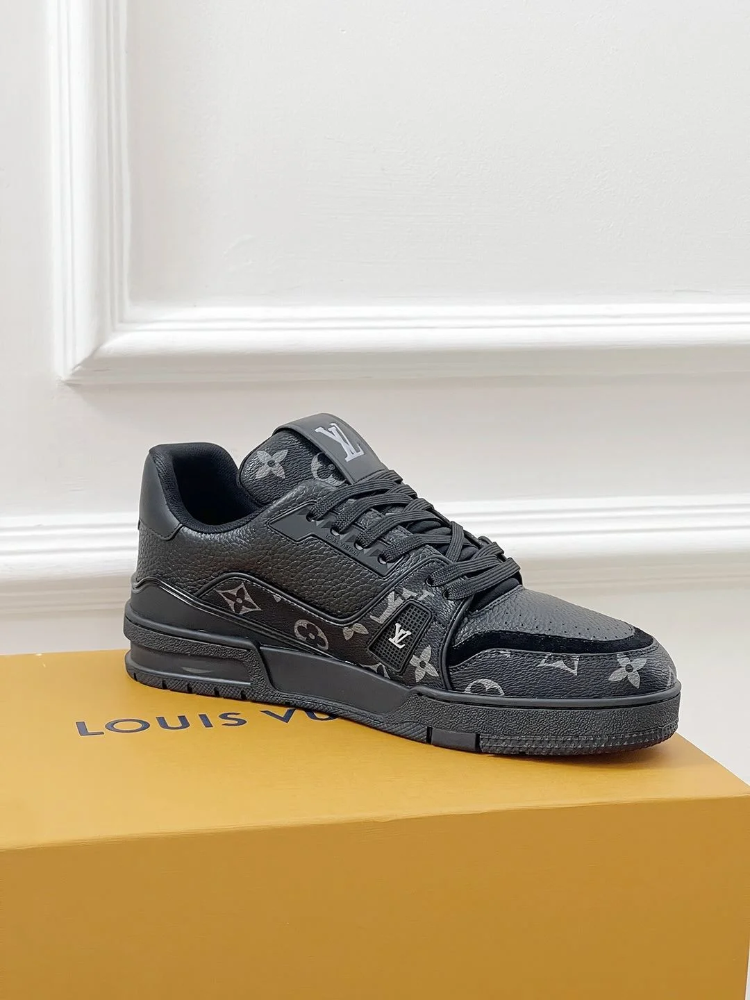 FastDry Louis Vuitton Trainer Sneaker 31470