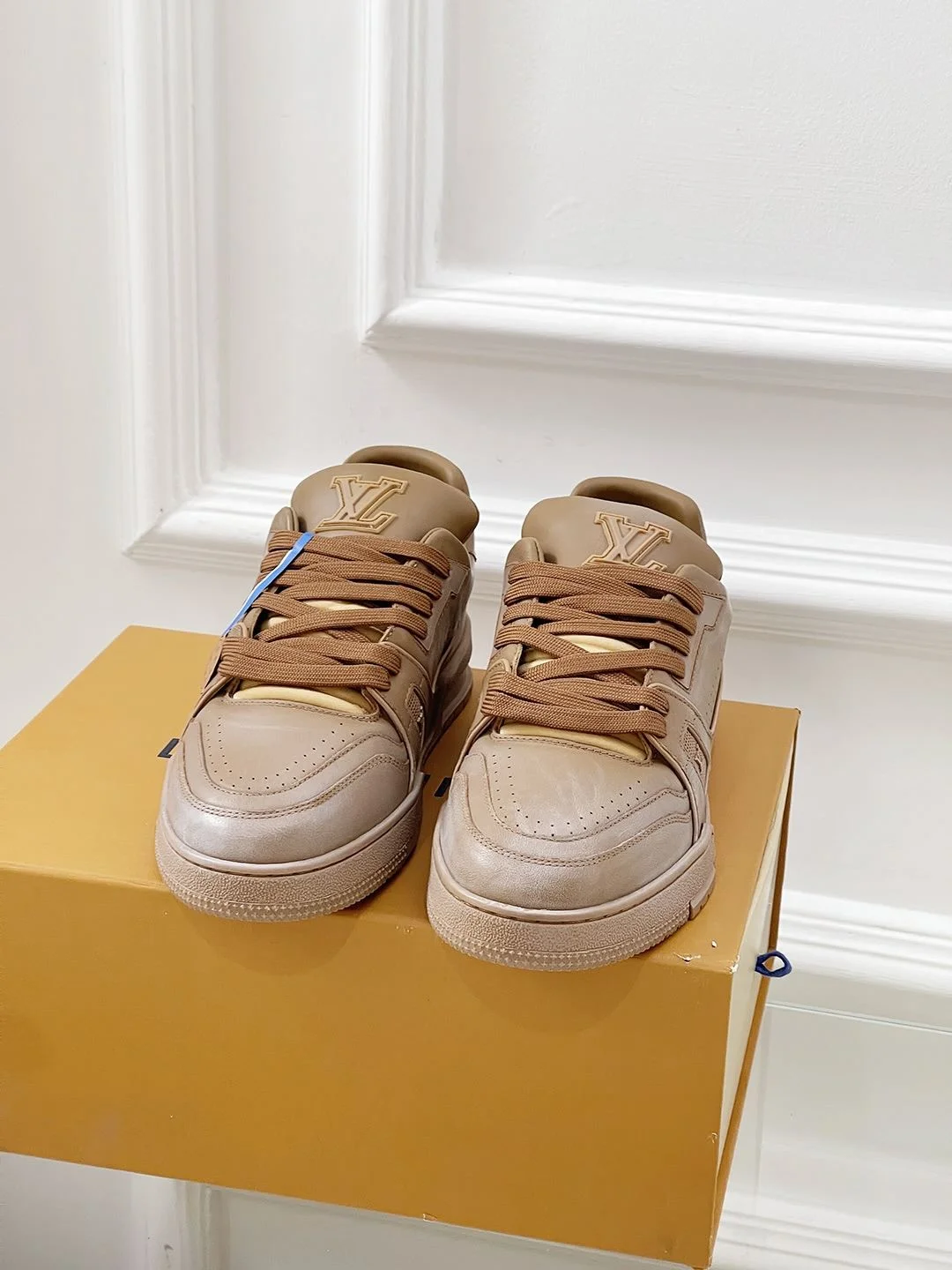 Louis Vuitton Trainer Sneaker EyeCatching 31458