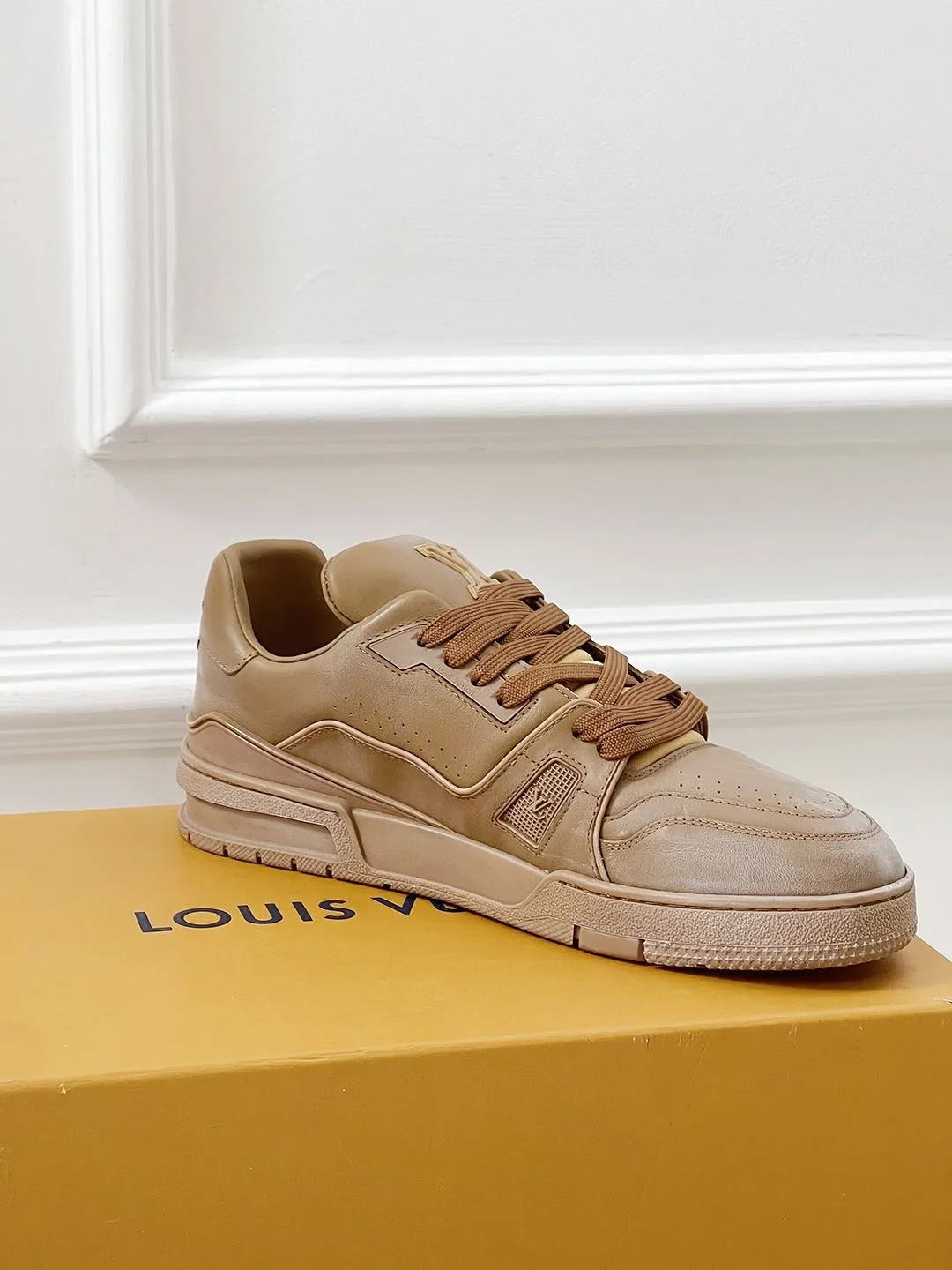 Louis Vuitton Trainer Sneaker EyeCatching 31458