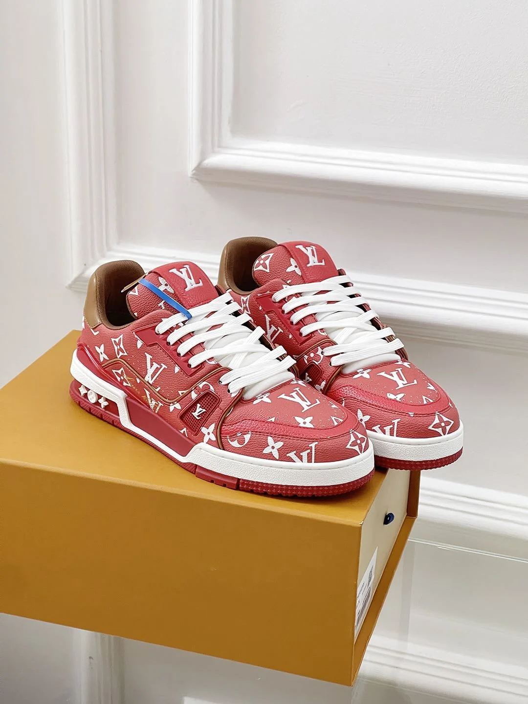 Versatile Louis Vuitton Trainer Sneaker 31451
