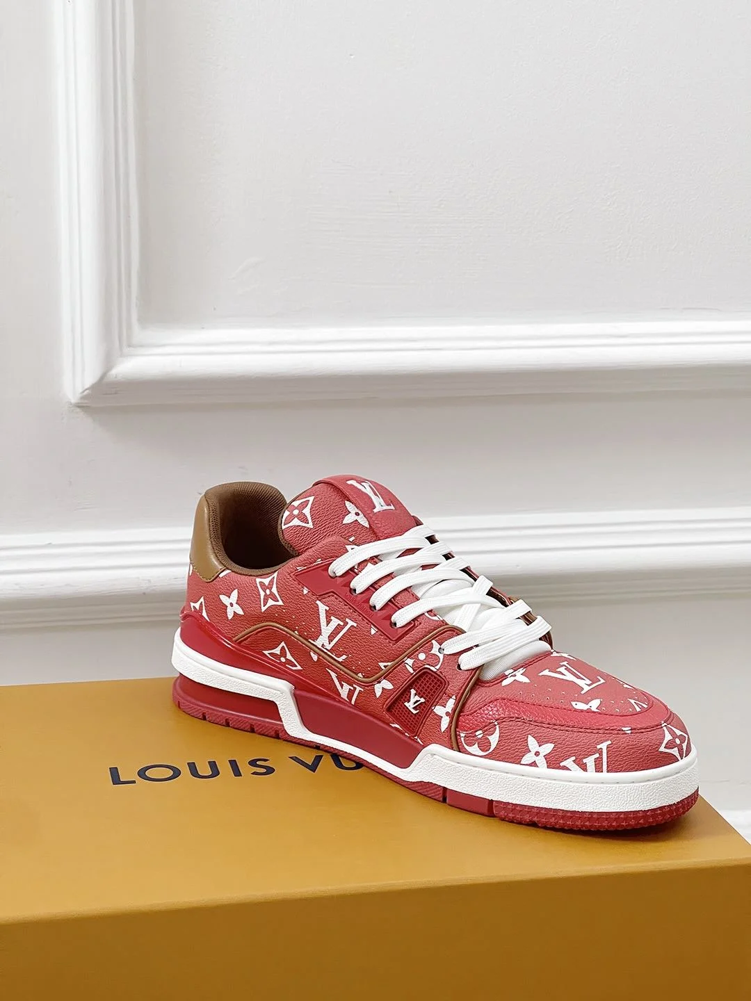 Versatile Louis Vuitton Trainer Sneaker 31451