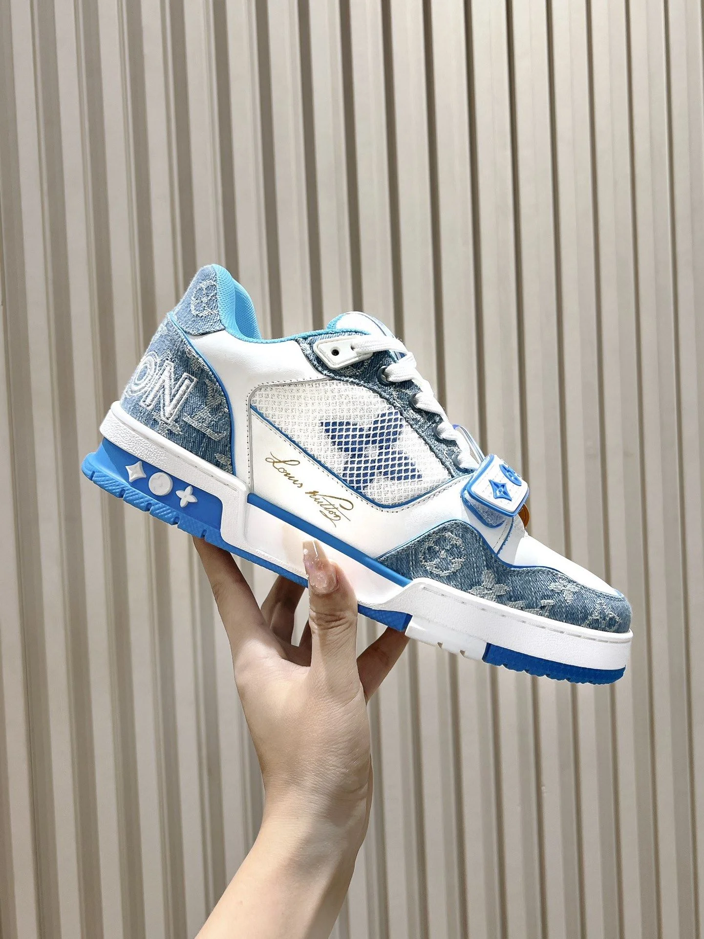 Louis Vuitton Trainer Sneaker Trendy 31457