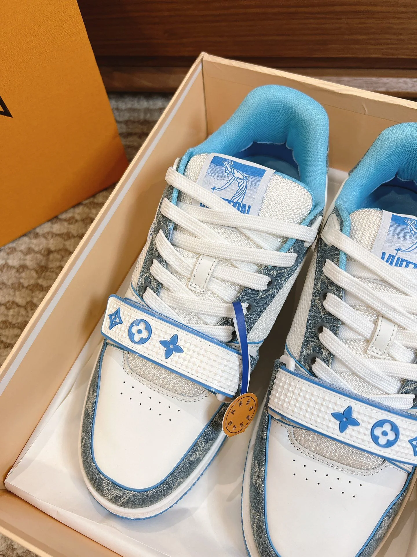 Louis Vuitton Trainer Sneaker Trendy 31457