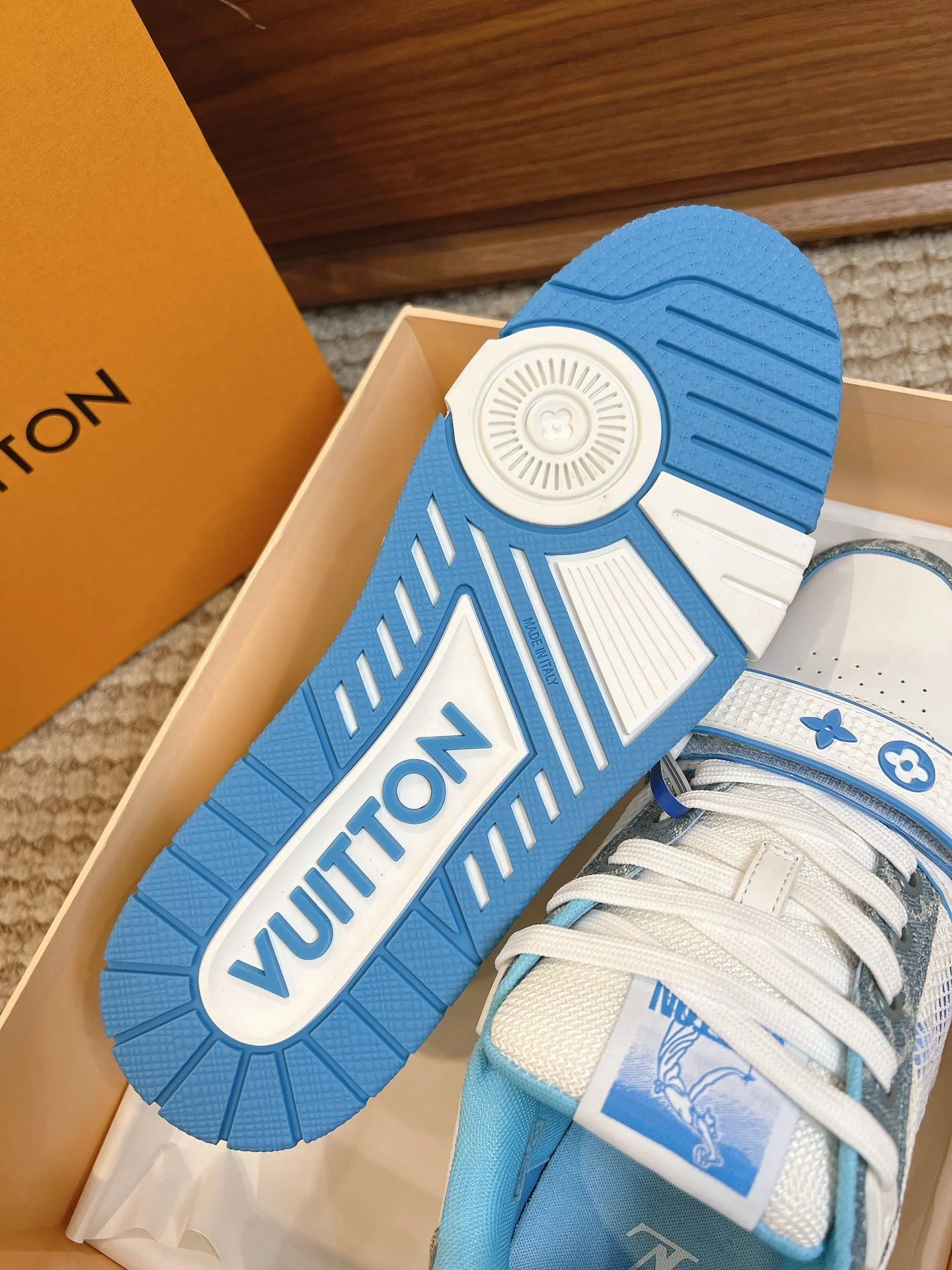 Louis Vuitton Trainer Sneaker Trendy 31457