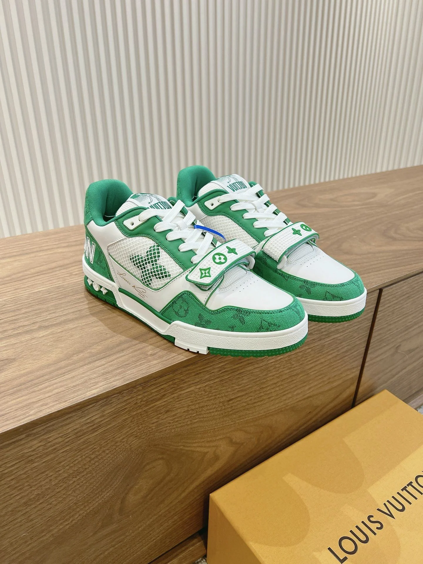 Versatile Louis Vuitton Trainer Sneaker 31462