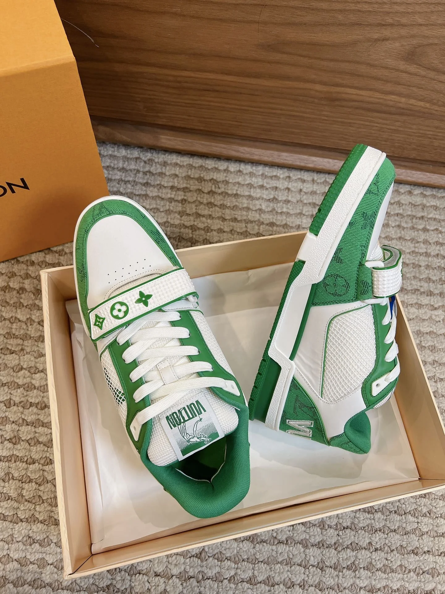 Versatile Louis Vuitton Trainer Sneaker 31462
